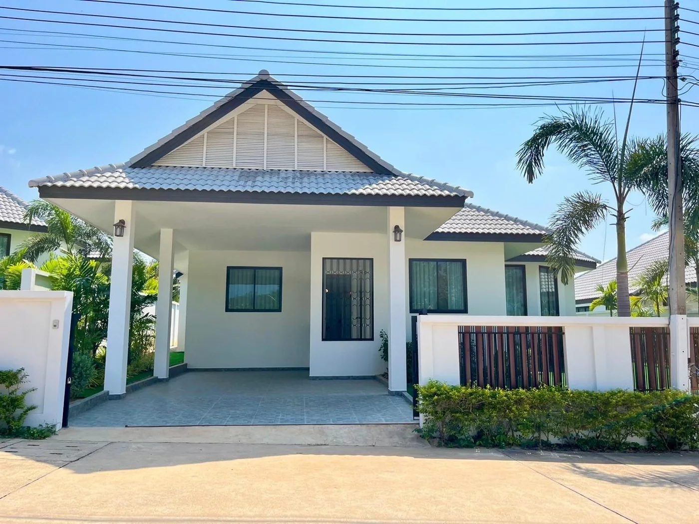 Garden residence facade